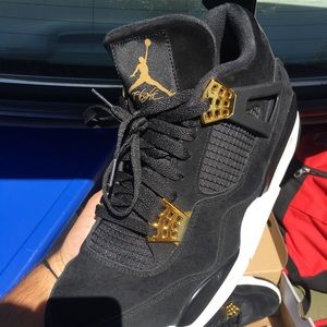 Jordan 4 Royalty sz 13